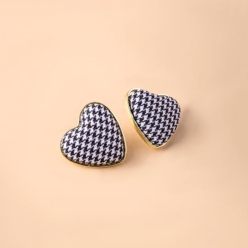 Black White Houndstooth Earrings Big Heart Corduroy Stud Earrings For Women