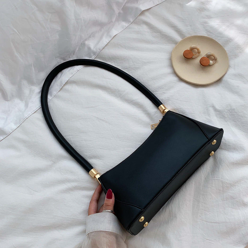 Women's handbag with one shoulder